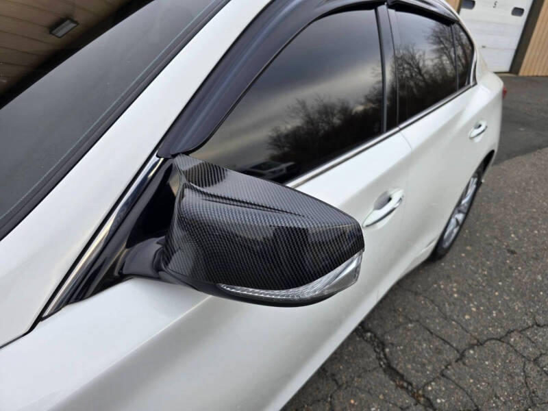 2015 Infiniti Q50 Premium