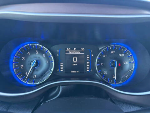 2023 Chrysler Voyager LX