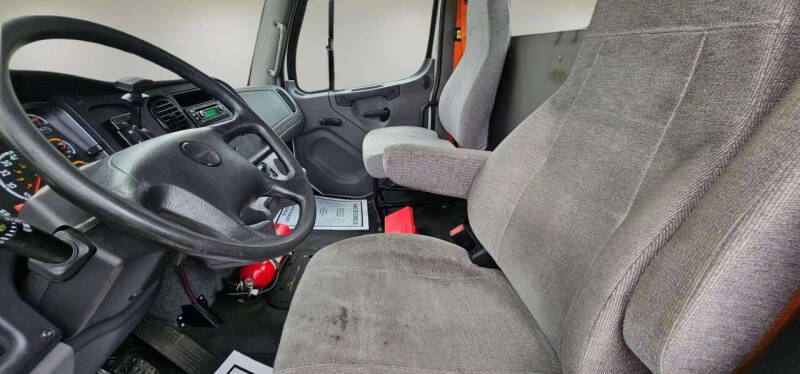 2016 Freightliner M2 106