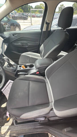 2016 Ford Escape S