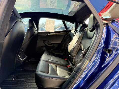 2023 Tesla Model S Plaid