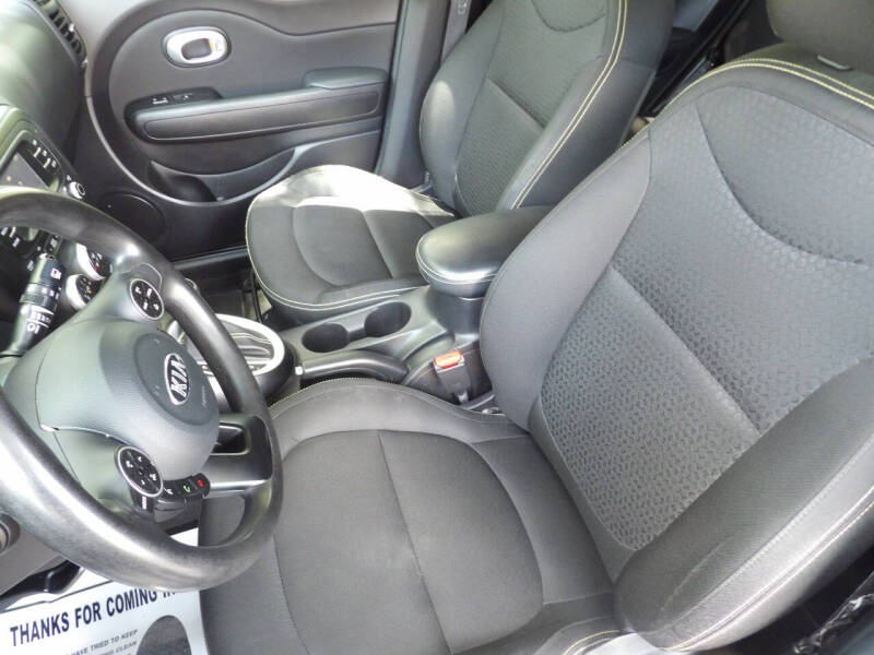 2016 Kia Soul +