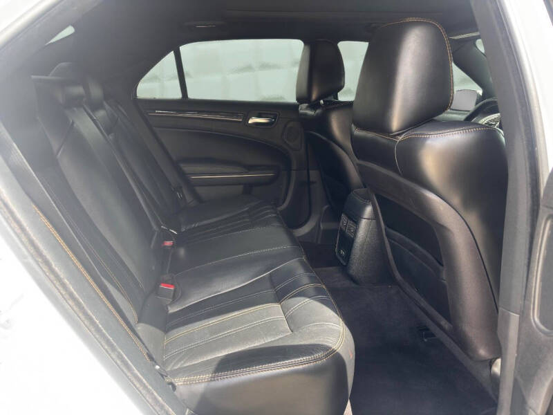 2016 Chrysler 300 S