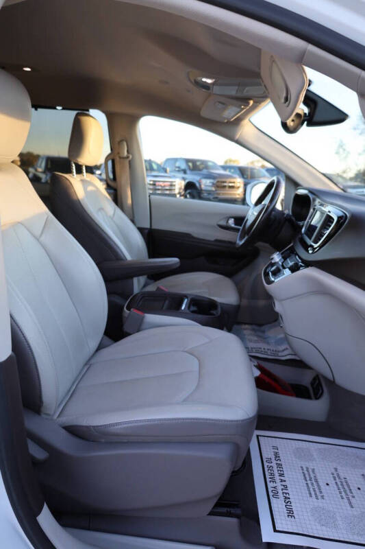 2019 Chrysler Pacifica Touring L