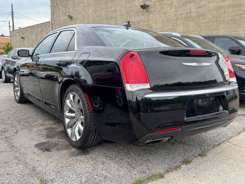 2016 Chrysler 300 Limited