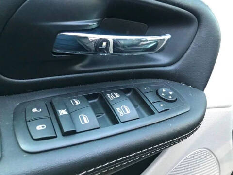 2015 Chrysler Town and Country Touring