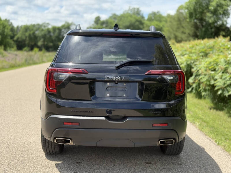 2022 GMC Acadia SLT