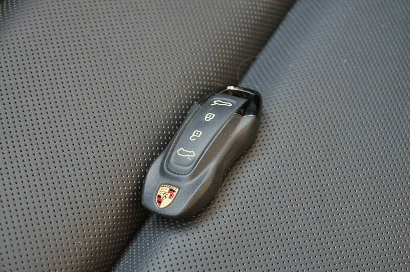 2024 Porsche Macan 4 Electric