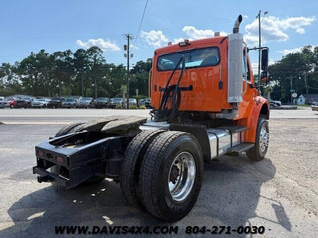 2005 Freightliner M2 106