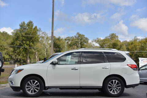 2016 Nissan Pathfinder SV