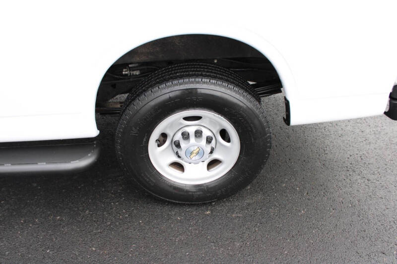 2024 Chevrolet Express 2500