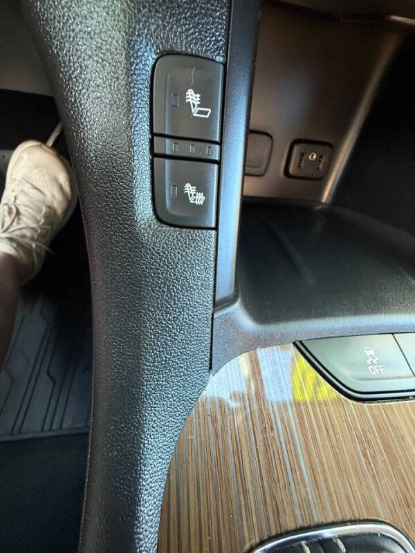 2019 GMC Acadia SLE-2