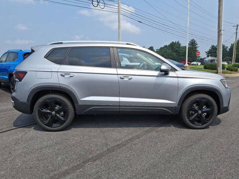 2025 Volkswagen Taos SEL 4Motion