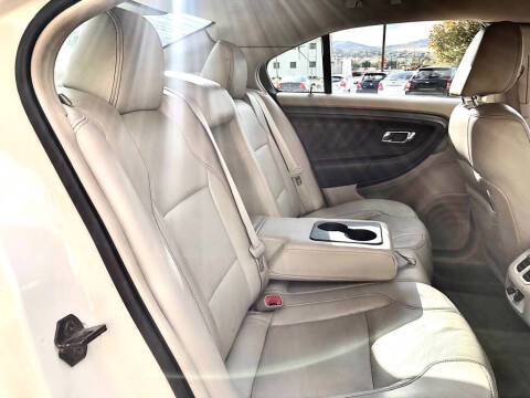 2011 Ford Taurus SEL