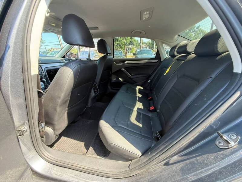 2017 Volkswagen Passat 1.8T SE