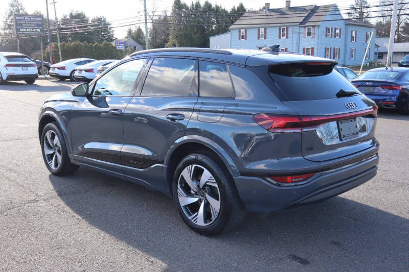 2025 Audi Q6 e-tron quattro Premium Plus
