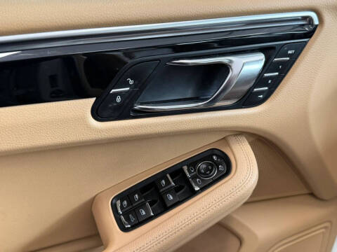 2016 Porsche Macan S