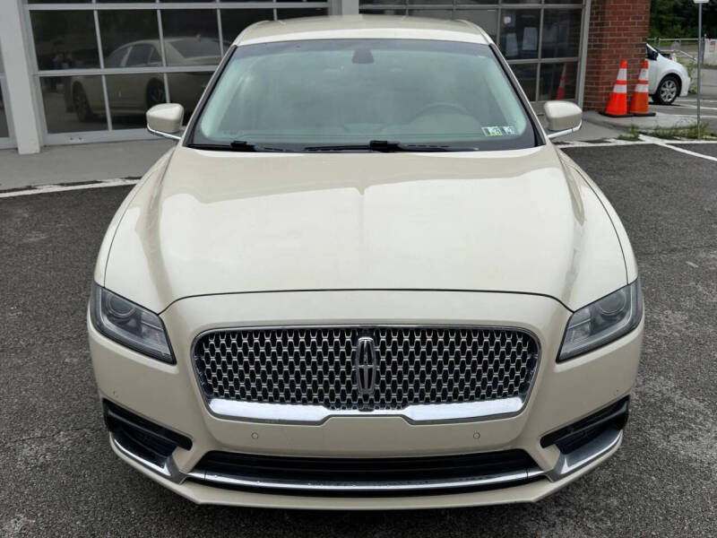 2018 Lincoln Continental Premiere