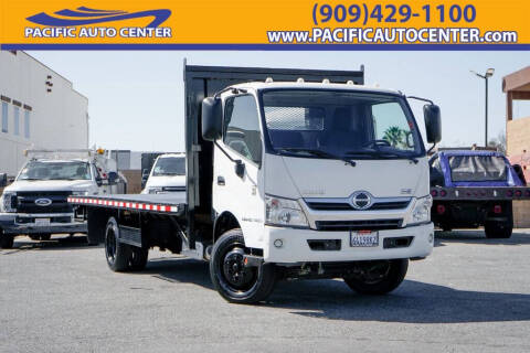 2017 Hino 195