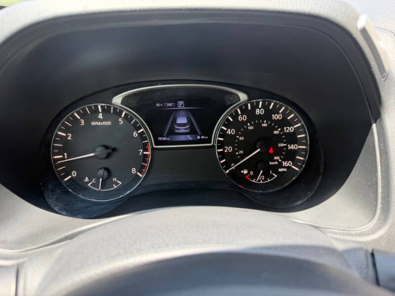 2017 Nissan Pathfinder SL
