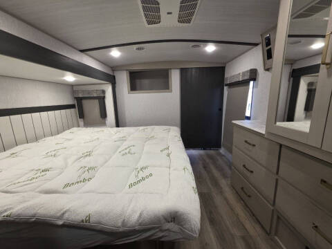 2024 Forest River Heritage Glen 36FL