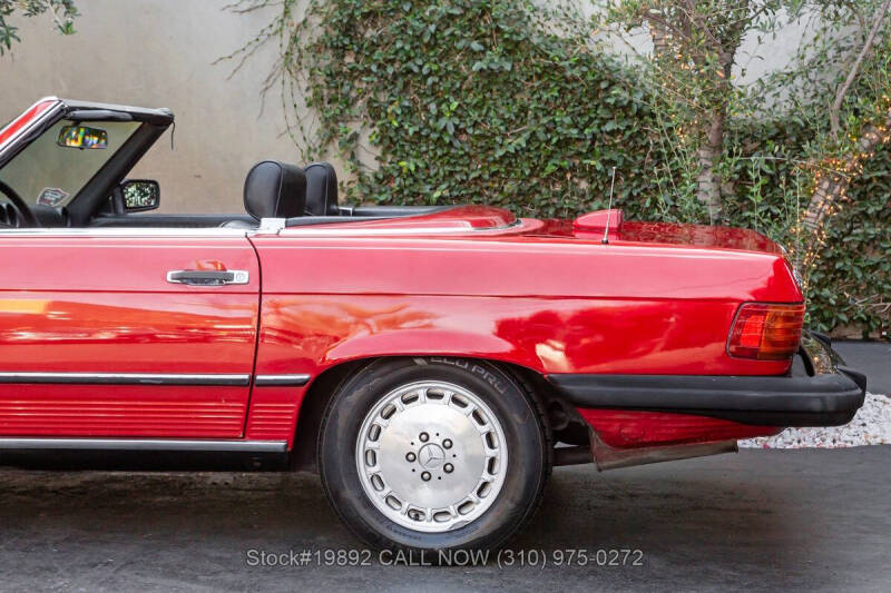 1987 Mercedes-Benz 560-Class 560 SL