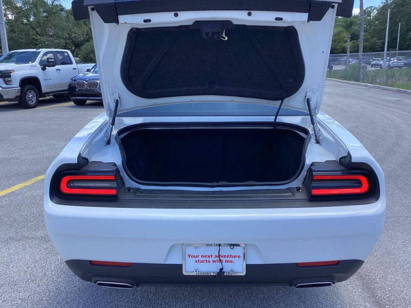 2021 Dodge Challenger SXT