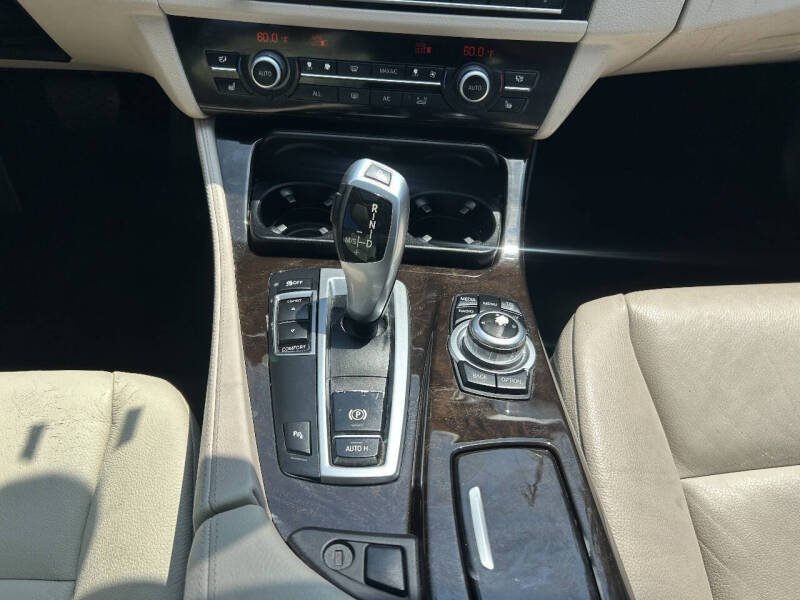 2013 BMW 5 Series 528i