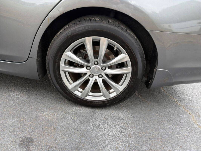 2015 Infiniti Q70 3.7