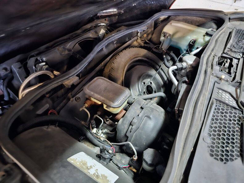 1987 Pontiac Fiero SE