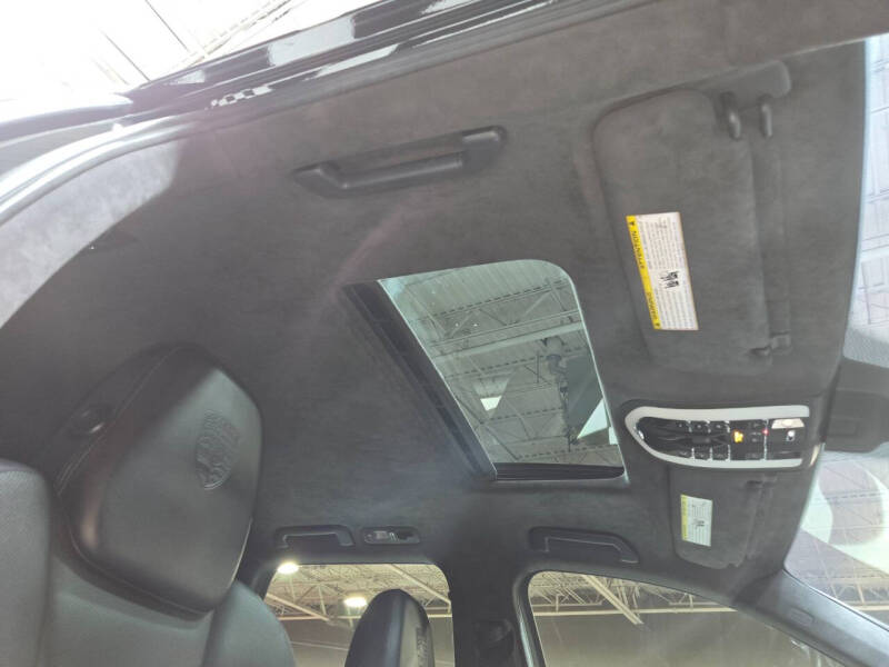 2013 Porsche Cayenne GTS