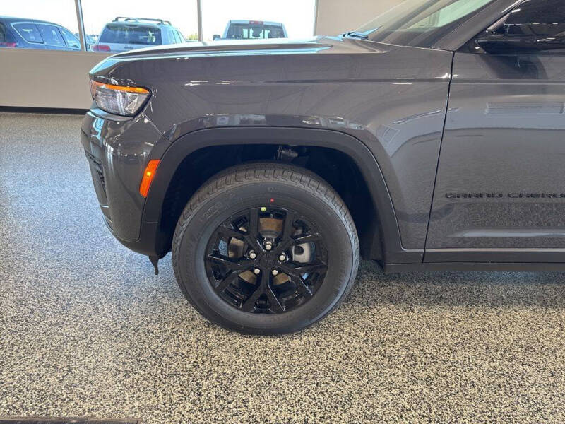 2026 Jeep Grand Cherokee Altitude