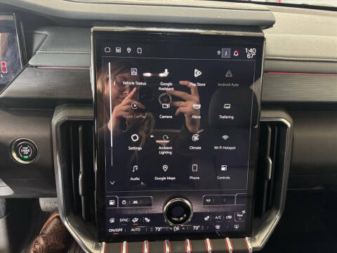 2024 GMC Acadia AT4