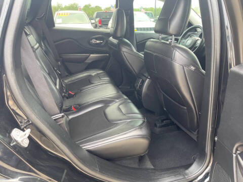 2019 Jeep Cherokee Latitude Plus