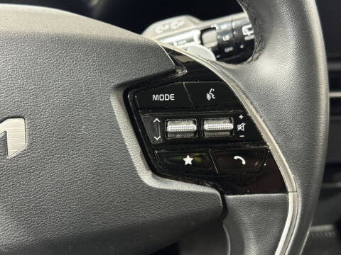 2023 Kia Niro EX