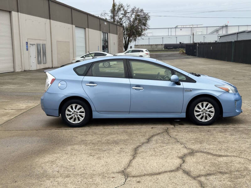 2012 Toyota Prius Plug-in Hybrid