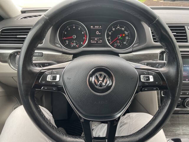 2017 Volkswagen Passat 1.8T SE