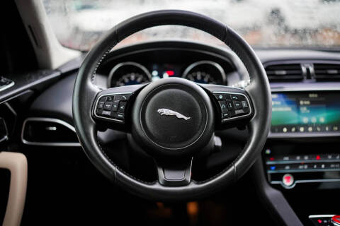 2020 Jaguar F-PACE 25t Premium