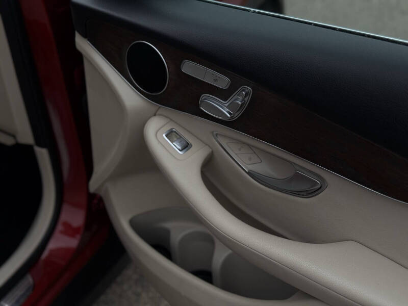 2018 Mercedes-Benz GLC GLC 300 4MATIC