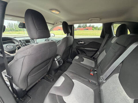 2014 Jeep Cherokee Sport