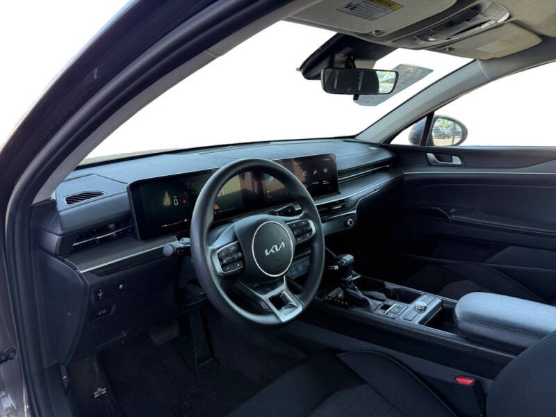 2025 Kia K5 LXS