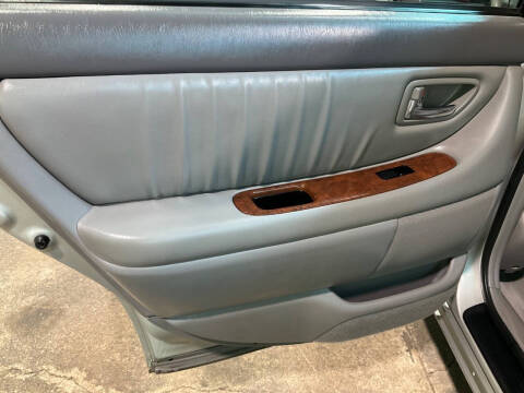 2003 Toyota Avalon XLS