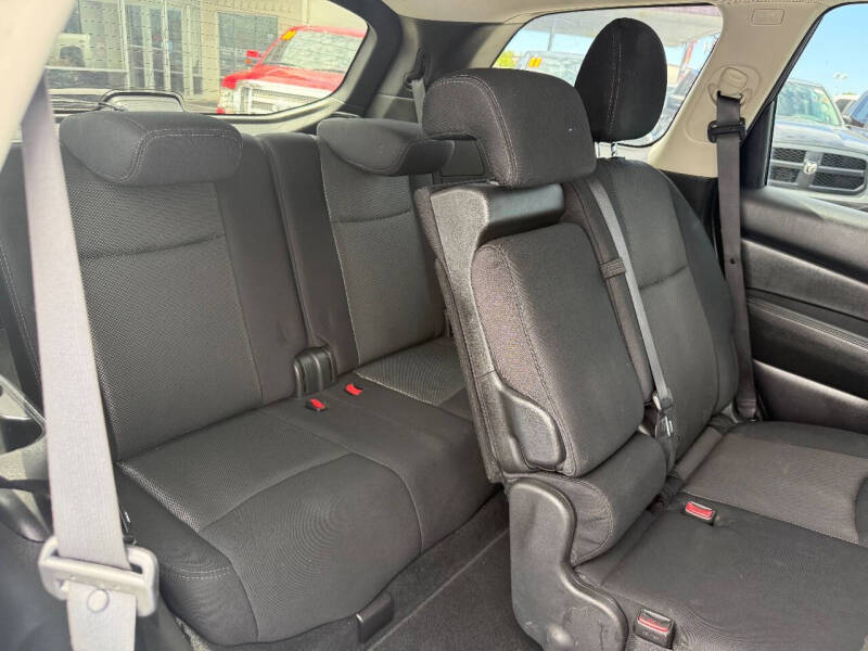 2018 Nissan Pathfinder SV
