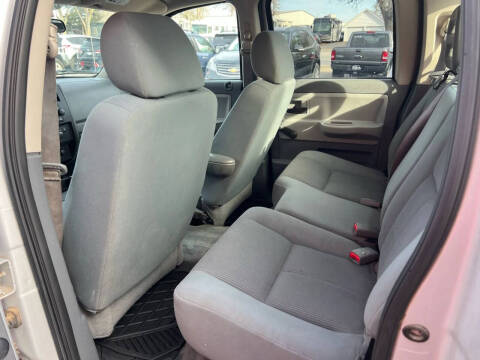 2005 Dodge Dakota ST