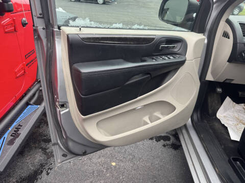 2016 Dodge Grand Caravan SXT Plus