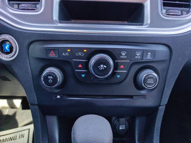 2011 Dodge Charger SE