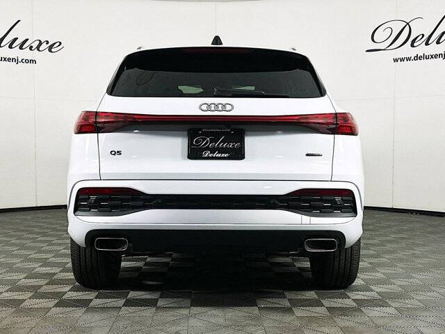 2025 Audi Q5 quattro Premium TFSI