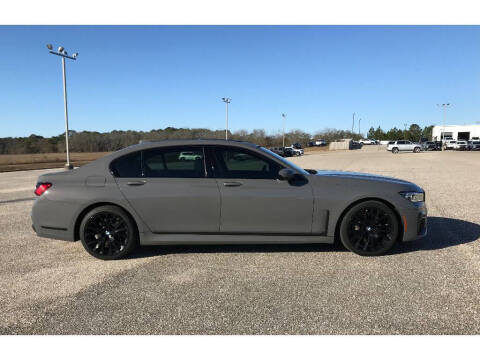 2022 BMW 7 Series 740i