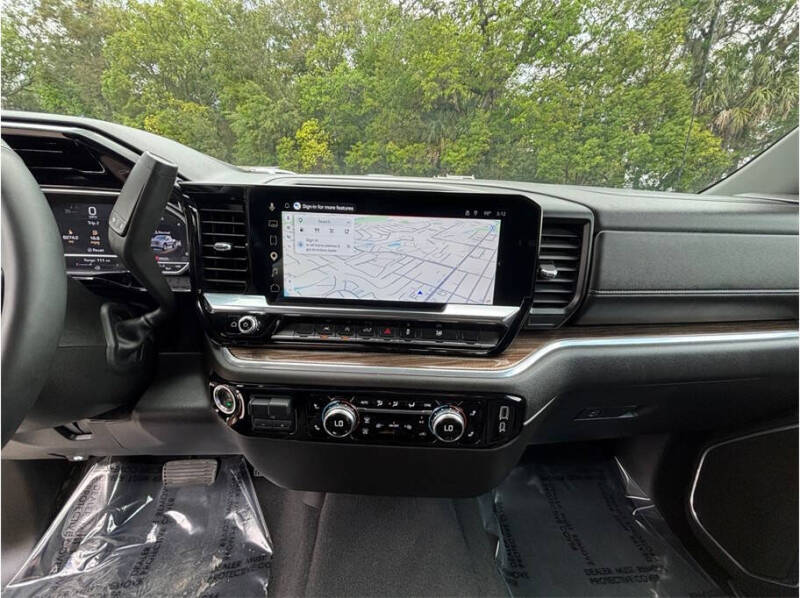 2025 GMC Sierra 1500 Elevation Standard