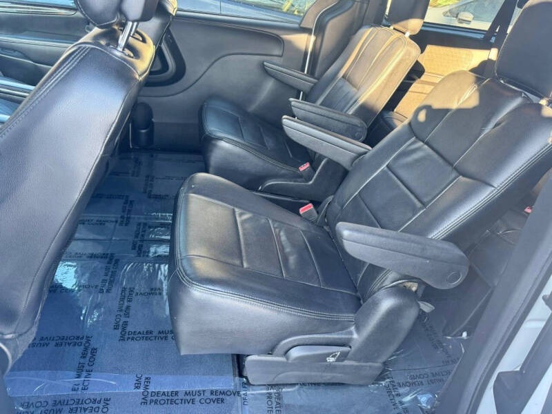 2017 Dodge Grand Caravan SE